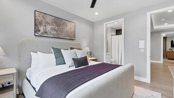 3 slaapkamers, een strijkplank/strijkijzer, wifi, beddengoed