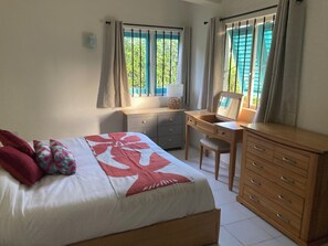 4 Schlafzimmer, Bügeleisen/Bügelbrett, WLAN, Bettwäsche
