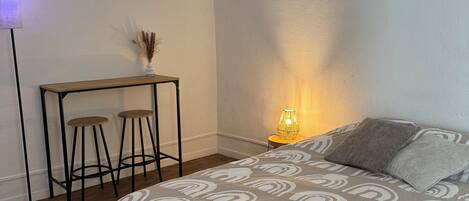 1 bedroom, WiFi, bed sheets