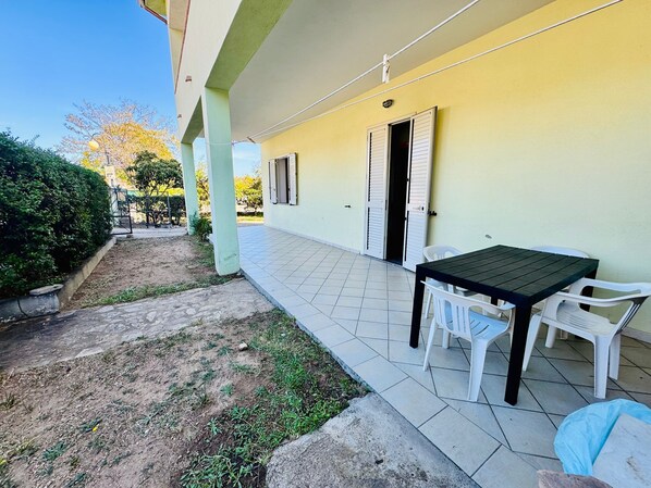 Apartment | Terrace/patio