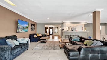 Smart TV, tenis de mesa y libros