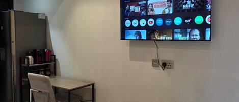 1 makuuhuone, silitysrauta/-lauta, Wi-Fi, vuodevaatteet