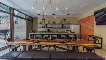 Maison Design, patio | Cuisine privée