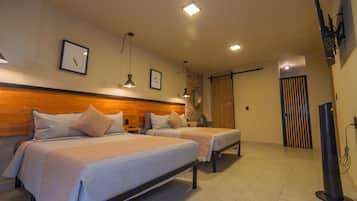 Casa Design, patio | Postazione laptop, tende oscuranti, ferro/asse da stiro, Wi-Fi gratuito