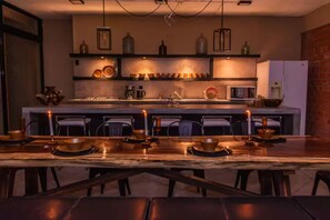 Televisor intel·ligent de 45 polzades amb canals digitals