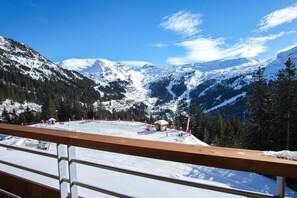 Property grounds - Wifi, view mountain, fitness, swimming pool, sauna, hammam, tv, ski locker, 20m², Flaine (Flaine)