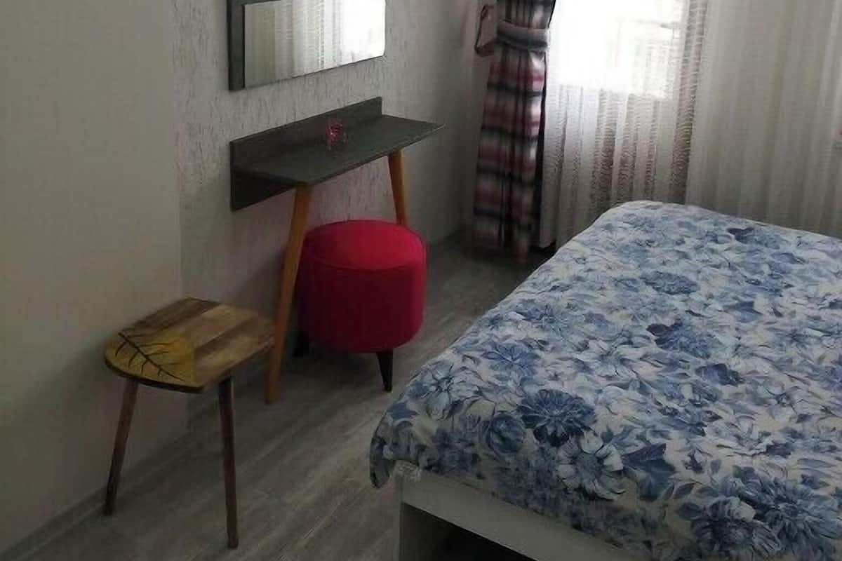 Comfort Triple Room | Desk, laptop workspace, free WiFi