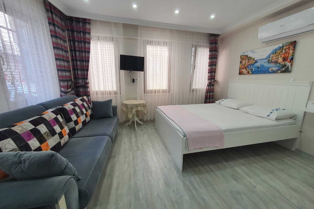 Comfort Double Room, Balcony, Courtyard View | Desk, laptop workspace, free WiFi