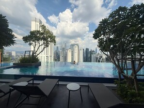 Swim-up bar - Majestic Residence KLCC By My HOME (Kuala Lumpur)