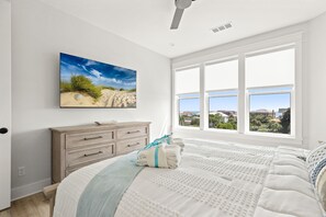 Maison, Plusieurs lits, accÚs à la piscine, vue sur la piscine (34 Mary St) | 5 chambres, décor unique, ameublement unique, literie fournie