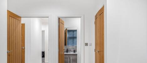 2 bedrooms, internet