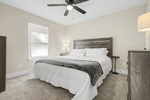 6 bedrooms, WiFi, bed sheets