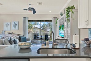 Smart-TV, bøker, PC-skjermer og printere