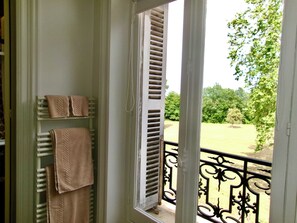 Interior - 19th-Century Chateau in Loire Valley with 106 acres of stunning grounds (Hommes)