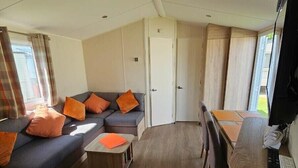 Living area - Broadland Sands - Holiday Accommodation 21136 (Lowestoft)