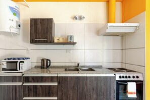 Private kitchen - WiFi 100 MB • Garage - Cuadras de Bodega La Abeja (San Rafael)