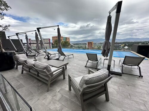 Nice apartment with swimming pool and gym in Zona 14