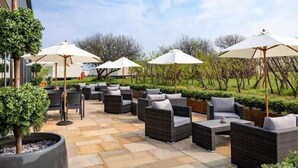 Terrace/patio - Broadland Sands - Holiday Accommodation 15327 (Lowestoft)
