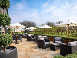 Terrace/patio - Broadland Sands - Holiday Accommodation 15327 (Lowestoft)