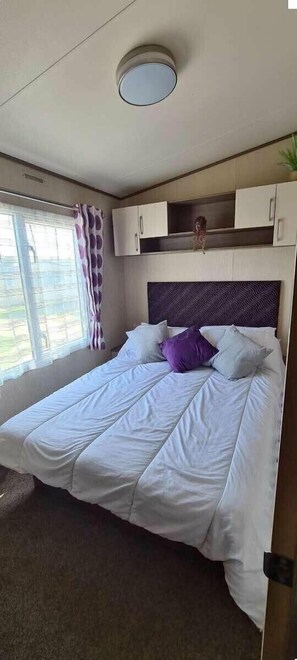 4 kamar tidur dan didekorasi berbeda-beda