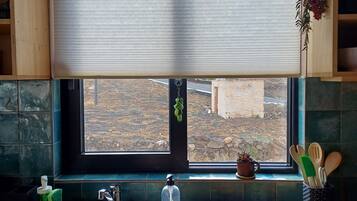 Frigorífico, horno, placa de cocina y lavavajillas