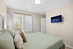 3 bedrooms, iron/ironing board, travel cot, free WiFi