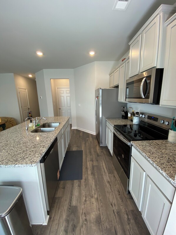 Microwave, oven, stovetop, dishwasher