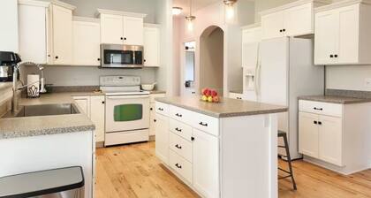 Spacious & Spectacular 4 Bedroom House