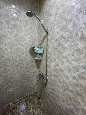 Handtücher, Seife, Toilettenpapier