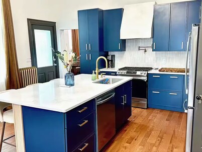 Luxury Historic 2BD - Modern Comfort Near Downtown, Steps Away from New Bakery