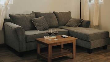 Deluxe Cabin, Patio, Garden View | Free WiFi