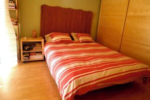 1 soverom, strykejern/-brett, wi-fi og sengetøy