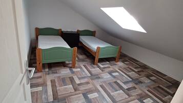 2 bedrooms, free WiFi, bed sheets