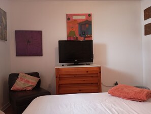 1 bedroom, iron/ironing board, free WiFi, bed sheets