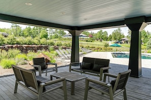 Terrace/patio - Resort style, family friendly getaway! (Lincolnville)