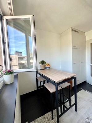 تناول الطعام