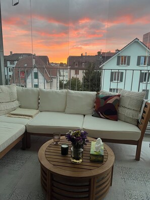 المنطقة المحيطة بالمنشأة