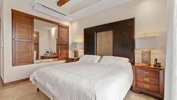 3 chambres, coffres-forts dans les chambres, Wi-Fi, draps fournis