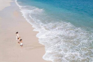 ビーチ、サンラウンジャー、ビーチタオル