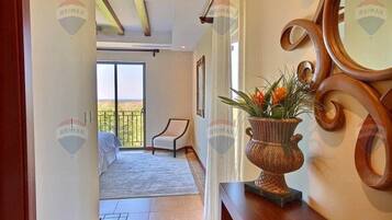 3 makuuhuonetta, tallelokero huoneessa, Wi-Fi, vuodevaatteet