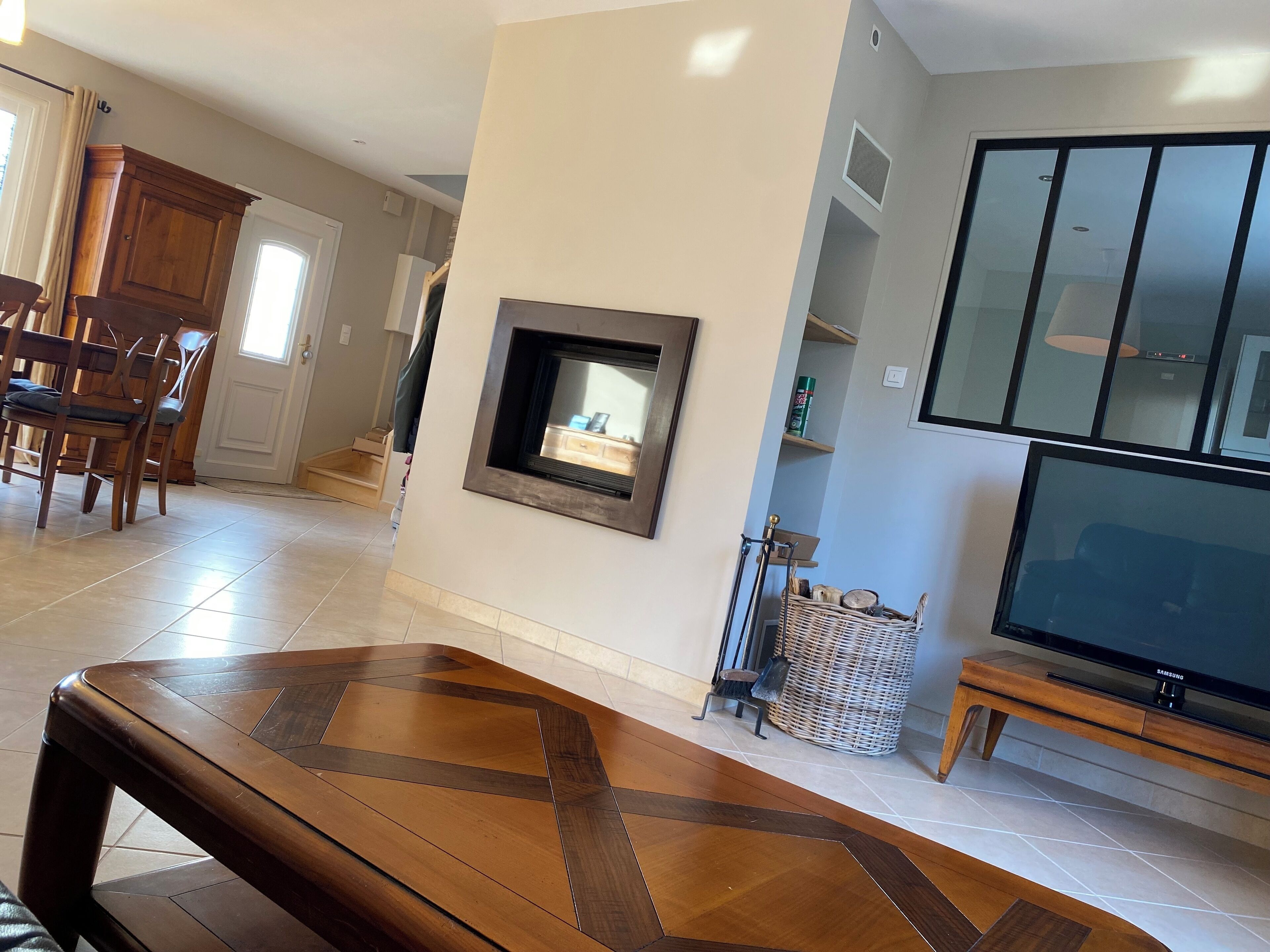 Televisor i llar de foc 