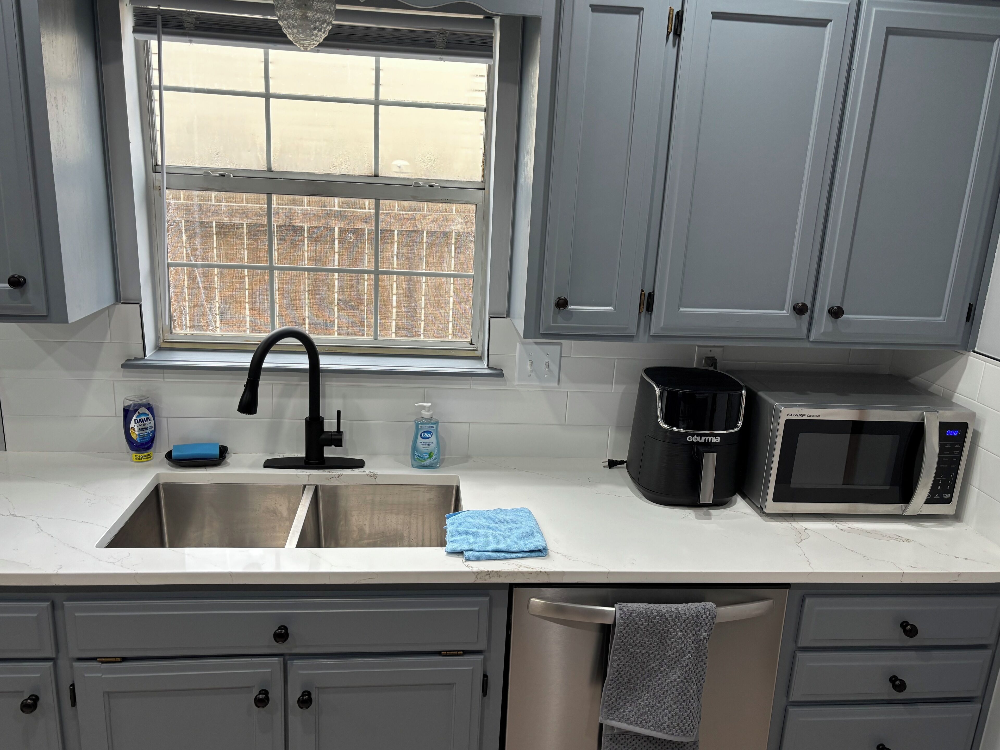 冰箱、微波炉、烤箱、炉灶