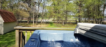 Come & Have Fun in the Pocono's-4 Bedroom/ 2 Bath President's Week Available