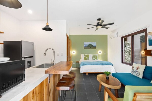 Iron/ironing board, travel cot, WiFi, bed sheets