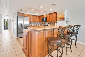 Fridge, microwave, oven, stovetop - Oceanfront Bliss at Seagate! (Indian Shores)