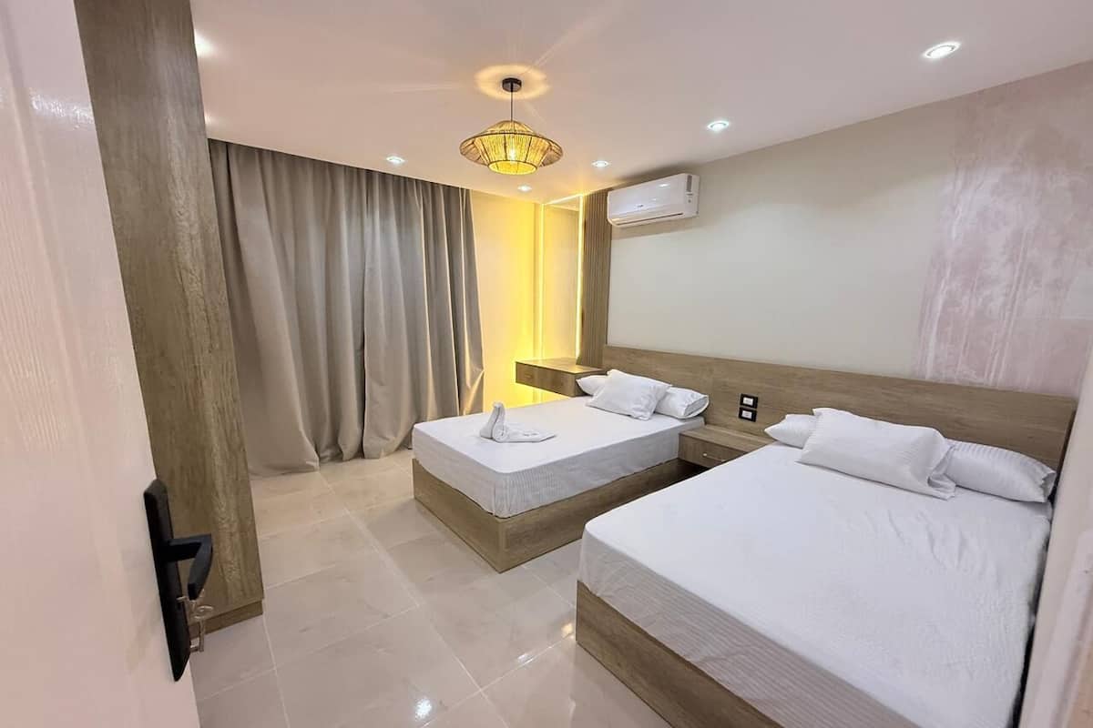 Leilighet – comfort | Individuelt dekorert, individuelt innredet og skrivebord for bærbar PC