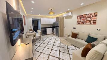 Apartment with Pool View R-1405 | Individually decorated, individually furnished, desk, laptop workspace