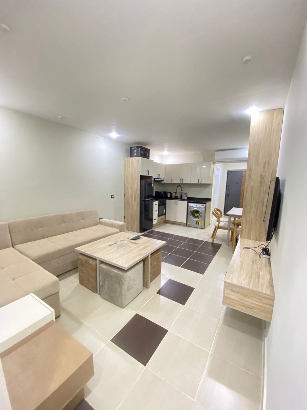 Espacio para trabajar con laptop y wifi gratis 