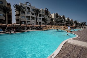 9 outdoor pools - Nubia Aqua Beach Resort  (Hurghada)