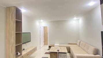 Studio, vue piscine | Espace de travail pour ordinateur portable, Wi-Fi gratuit